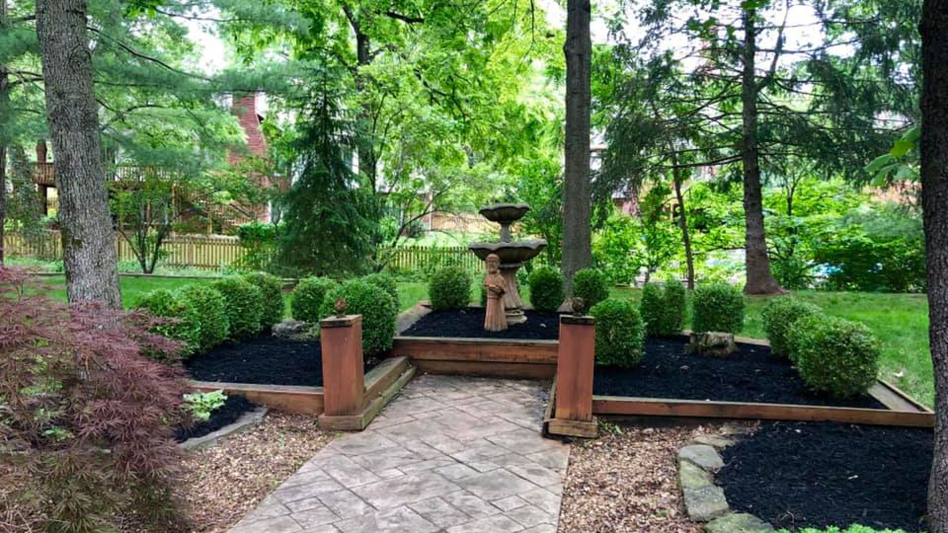 yard-clean-up-debris-removal-republic-lawn-landscaping